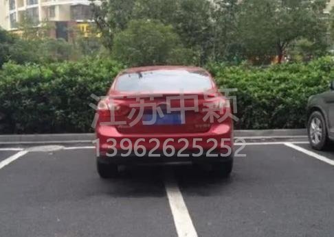 車停在車位也被貼處罰單子？交通警察：這三種停車方式也算違規(guī)！
