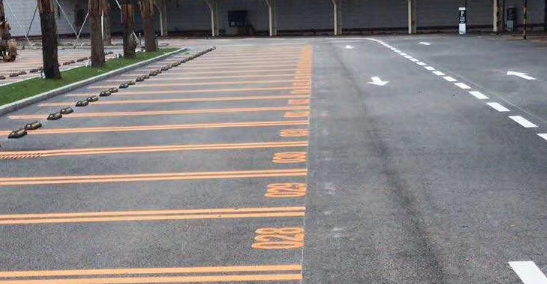 停車場(chǎng)劃線的材料有哪些？