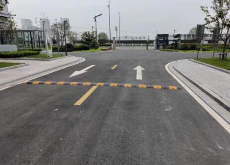 江蘇中穎，專業(yè)市道路劃線施工，打造安全暢通的城市道路